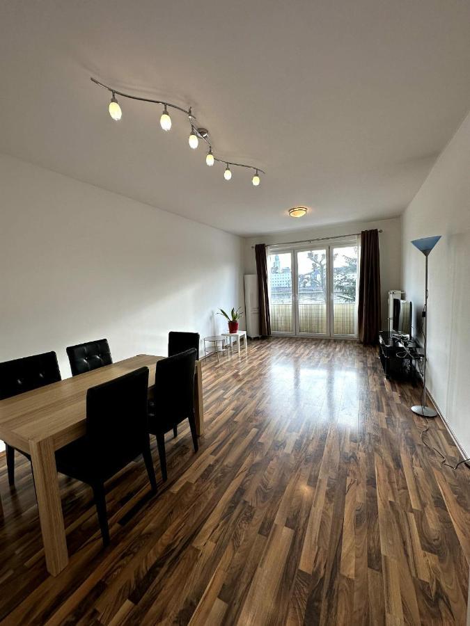 Willy Studio Apartment Frankfurt Francfort-sur-le-Main Extérieur photo